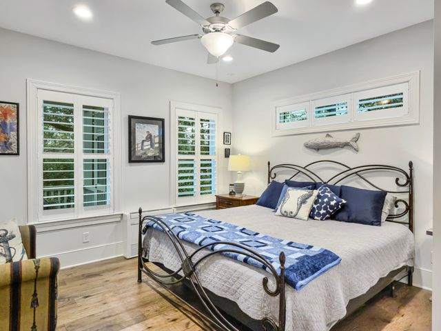 5217 Oak Cove Lane, Hollywood, SC 29449