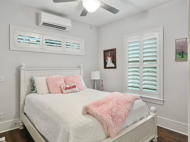 5217 Oak Cove Lane, Hollywood, SC 29449