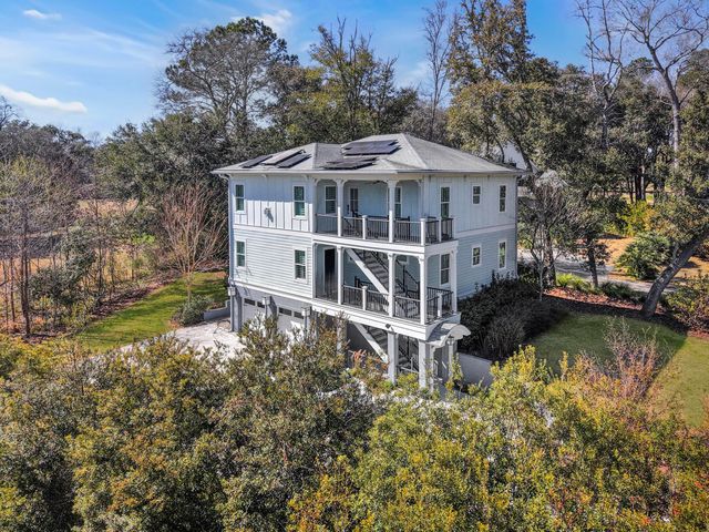 5217 Oak Cove Lane, Hollywood, SC 29449