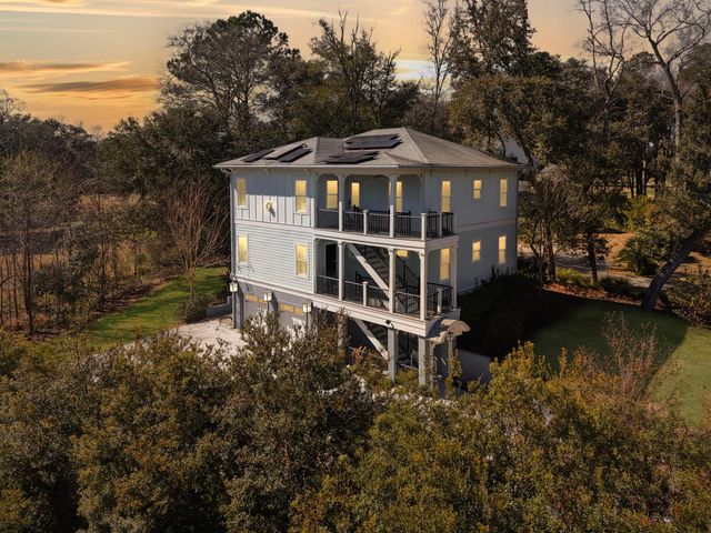 5217 Oak Cove Lane, Hollywood, SC 29449