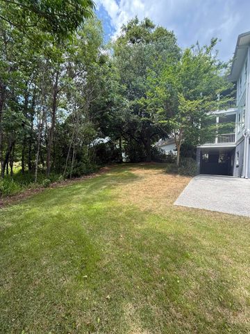 5217 Oak Cove Lane, Hollywood, SC 29449