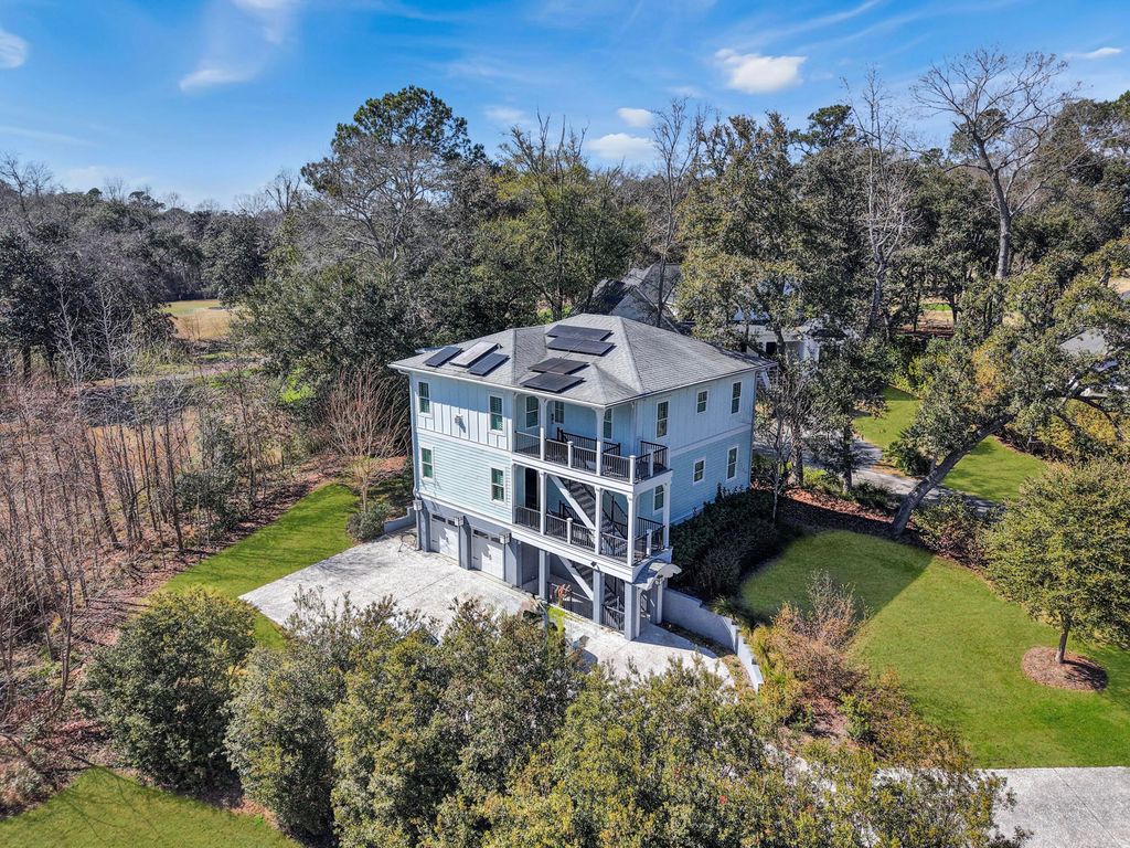 Image 1 of property listing at 5217 Oak Cove Lane, Hollywood, SC 29449