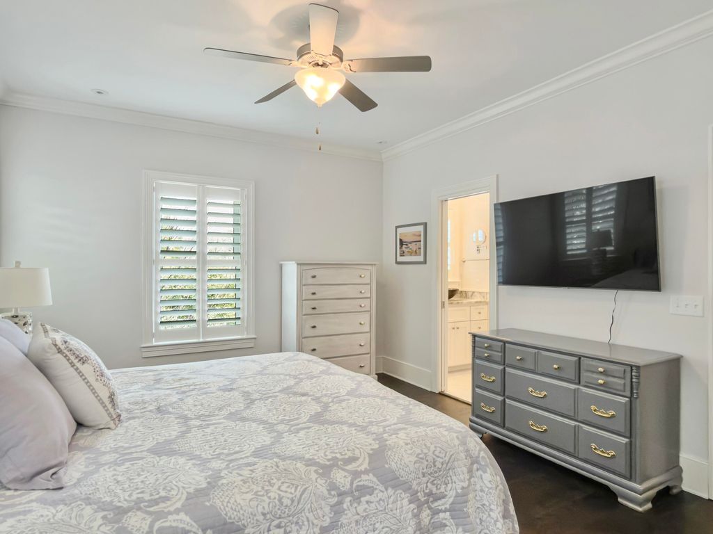 Image 19 of property listing at 5217 Oak Cove Lane, Hollywood, SC 29449