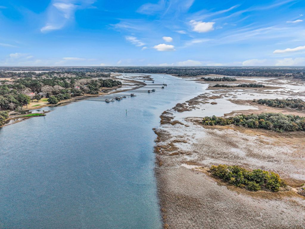 Image 31 of property listing at 5217 Oak Cove Lane, Hollywood, SC 29449