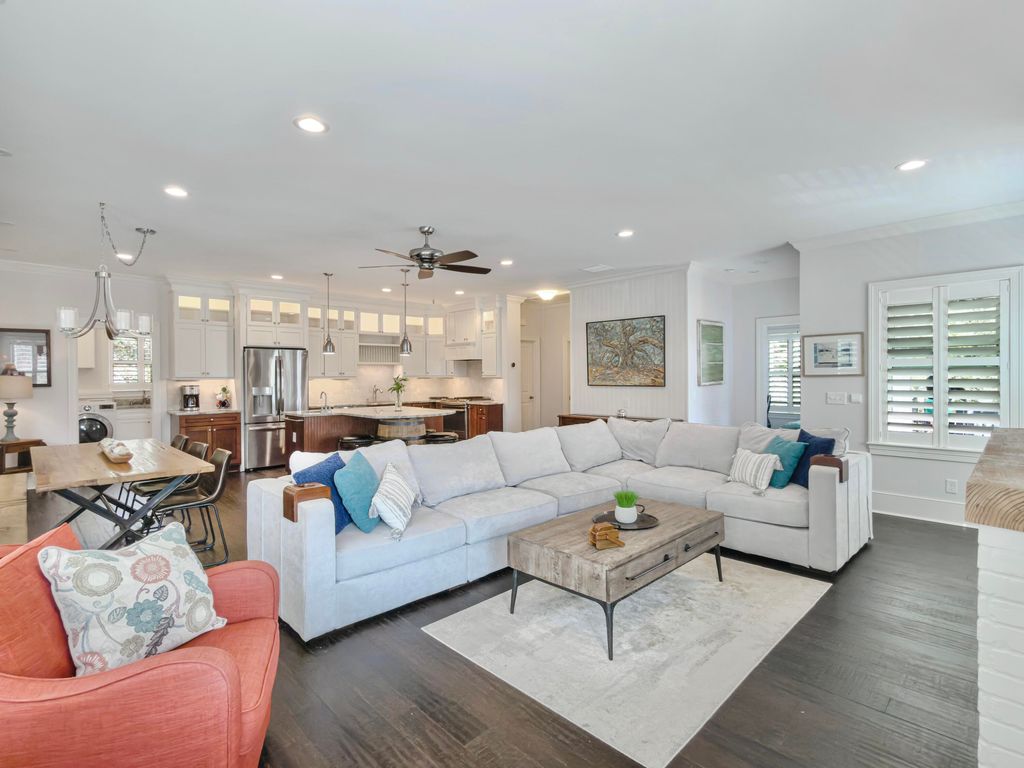 Image 4 of property listing at 5217 Oak Cove Lane, Hollywood, SC 29449