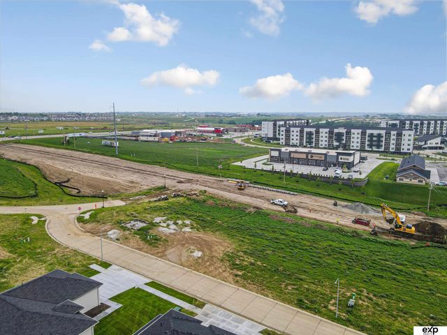 20132 R Street, Elkhorn, NE 68022