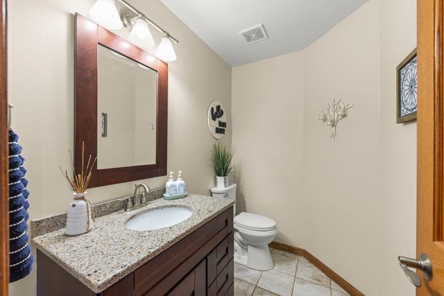 8942 Glenshire Street, Tinley Park, IL 60487