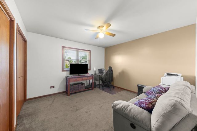 8942 Glenshire Street, Tinley Park, IL 60487