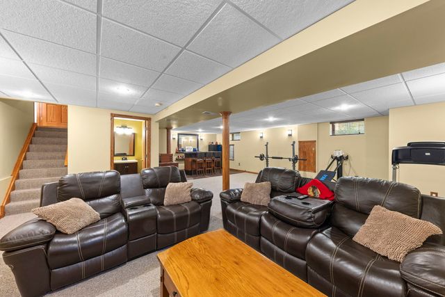 8942 Glenshire Street, Tinley Park, IL 60487