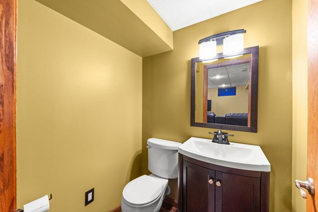 8942 Glenshire Street, Tinley Park, IL 60487