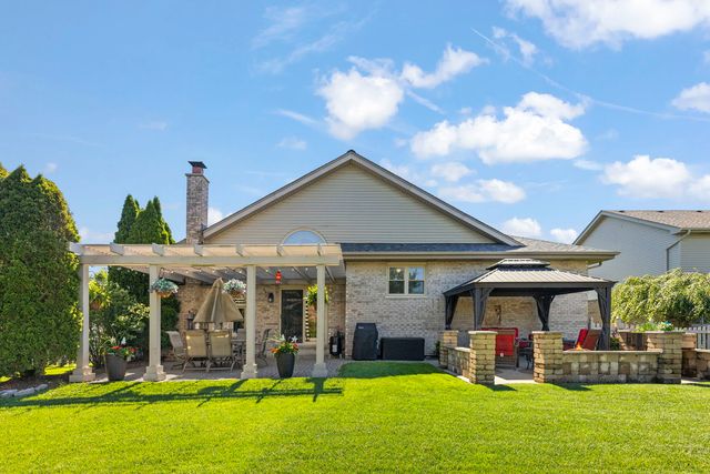 8942 Glenshire Street, Tinley Park, IL 60487