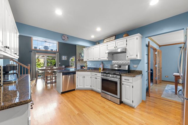 8942 Glenshire Street, Tinley Park, IL 60487