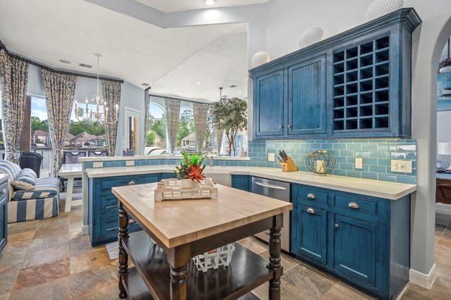 78 Creekwood Drive, Montgomery, TX 77356