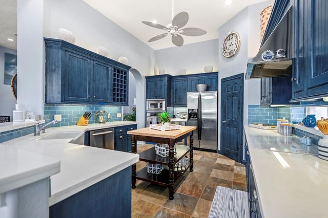 78 Creekwood Drive, Montgomery, TX 77356