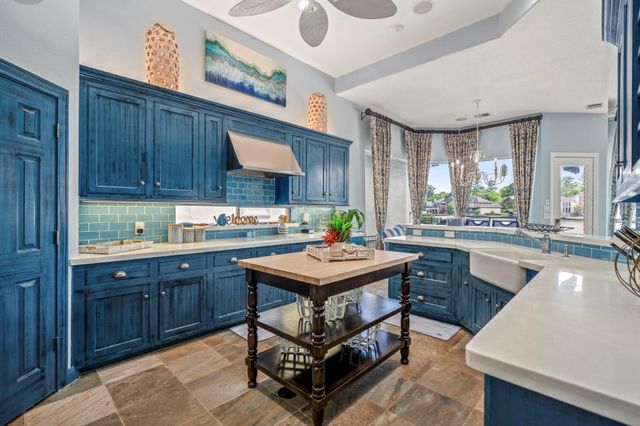 78 Creekwood Drive, Montgomery, TX 77356