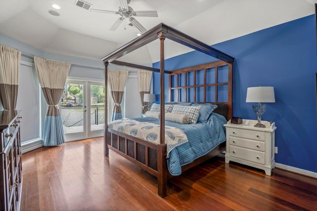 78 Creekwood Drive, Montgomery, TX 77356