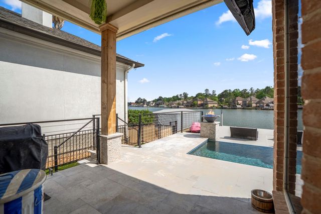 78 Creekwood Drive, Montgomery, TX 77356