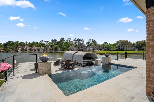 78 Creekwood Drive, Montgomery, TX 77356