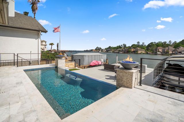 78 Creekwood Drive, Montgomery, TX 77356