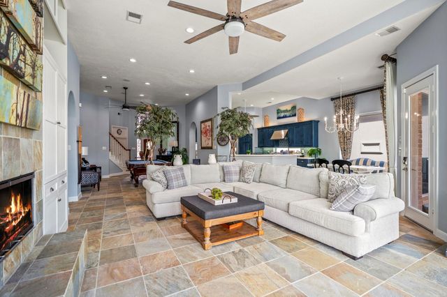 78 Creekwood Drive, Montgomery, TX 77356