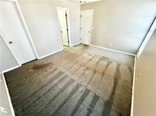 10027 E 67TH Street, Raytown, MO 64113