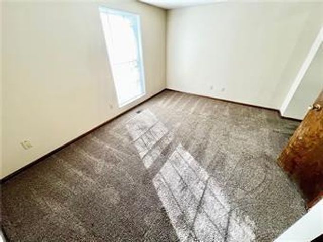 10027 E 67TH Street, Raytown, MO 64113