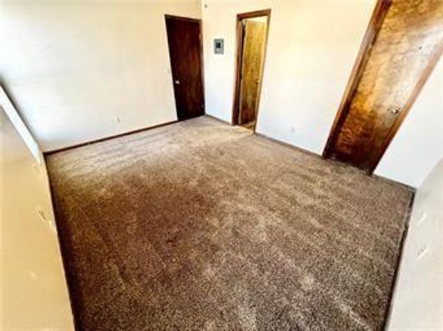 10027 E 67TH Street, Raytown, MO 64113