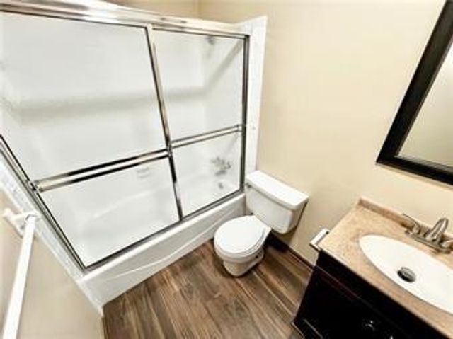 10027 E 67TH Street, Raytown, MO 64113