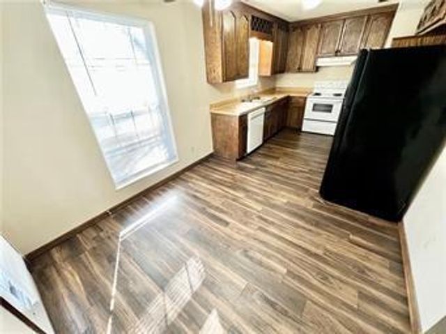 10027 E 67TH Street, Raytown, MO 64113