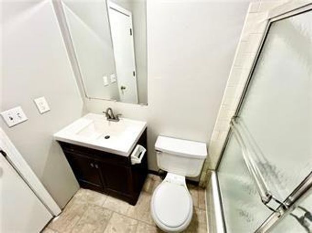 10027 E 67TH Street, Raytown, MO 64113