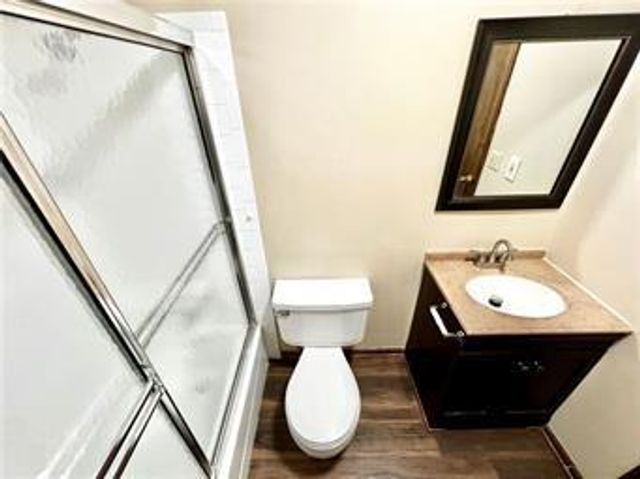 10027 E 67TH Street, Raytown, MO 64113