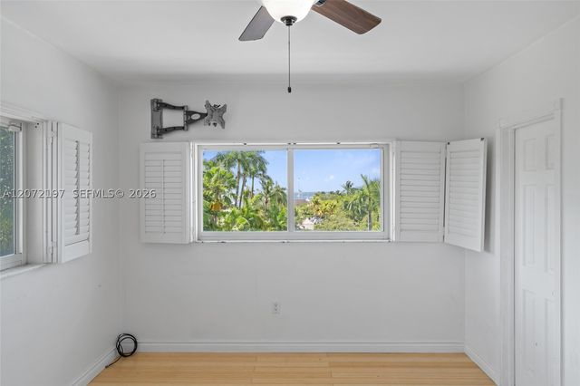 2539 S Bayshore Dr PH2F, Miami, FL 33133