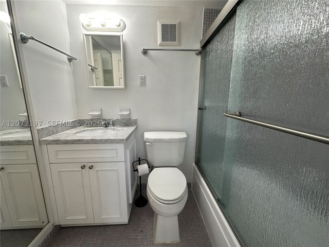 2539 S Bayshore Dr PH2F, Miami, FL 33133