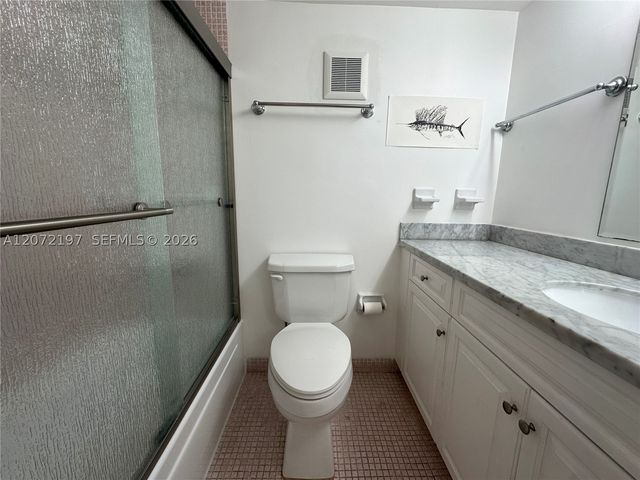 2539 S Bayshore Dr PH2F, Miami, FL 33133