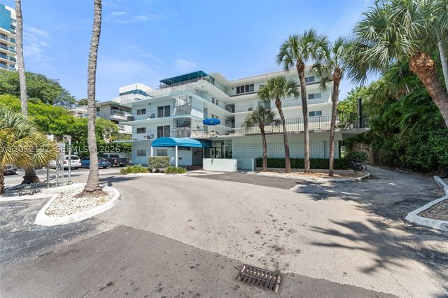 2539 S Bayshore Dr PH2F, Miami, FL 33133