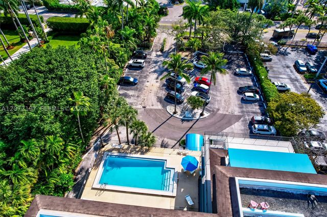 2539 S Bayshore Dr PH2F, Miami, FL 33133