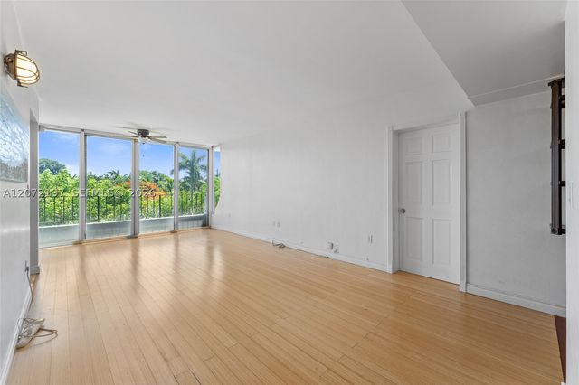2539 S Bayshore Dr PH2F, Miami, FL 33133