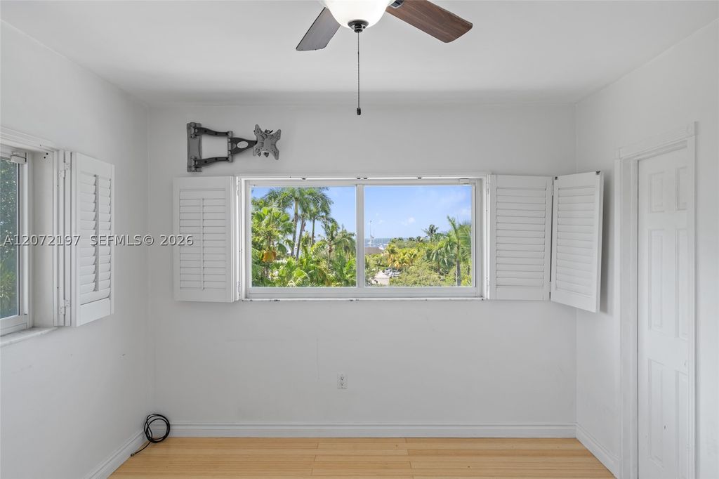2539 S Bayshore Dr PH2F, Miami, FL 33133