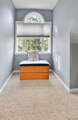2 Fairway View Dr, Douglas, MA 01516