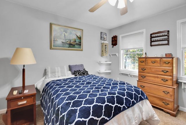 2 Fairway View Dr, Douglas, MA 01516