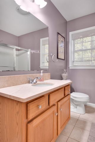 2 Fairway View Dr, Douglas, MA 01516