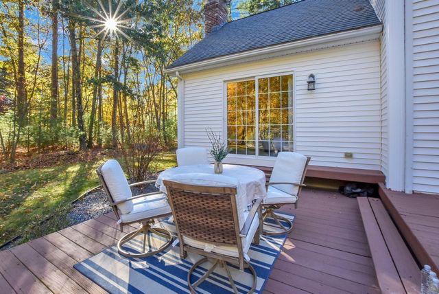 2 Fairway View Dr, Douglas, MA 01516