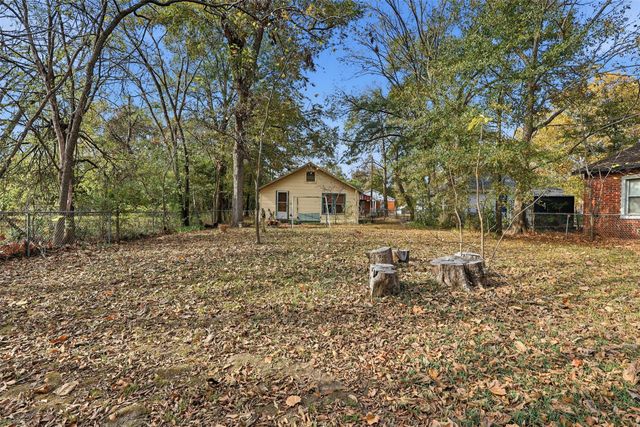 409 N Henry Street, Lindale, TX 75771