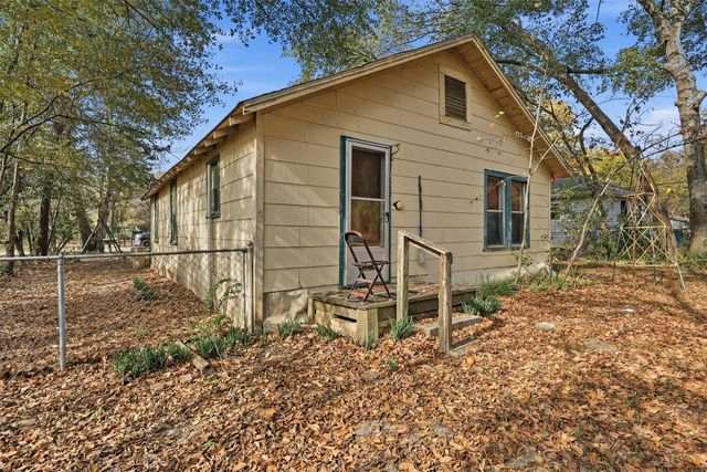 409 N Henry Street, Lindale, TX 75771