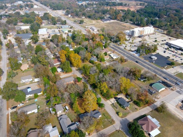 409 N Henry Street, Lindale, TX 75771