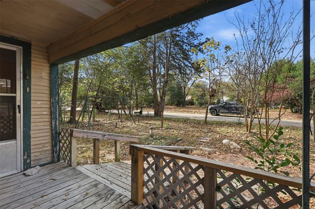 409 N Henry Street, Lindale, TX 75771