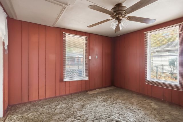 409 N Henry Street, Lindale, TX 75771