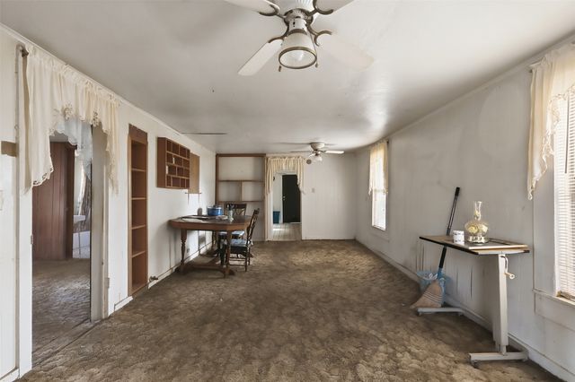 409 N Henry Street, Lindale, TX 75771