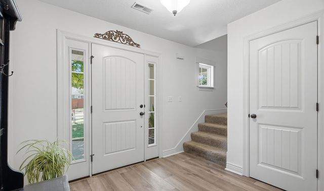 4807 MANHASSET DR, Columbia, MO 65203