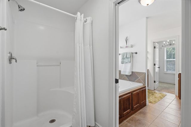 4807 MANHASSET DR, Columbia, MO 65203